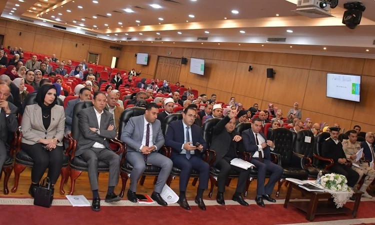 محافظ بورسعيد يترأس جلسة أعمال المجلس التنفيذي للمحافظة