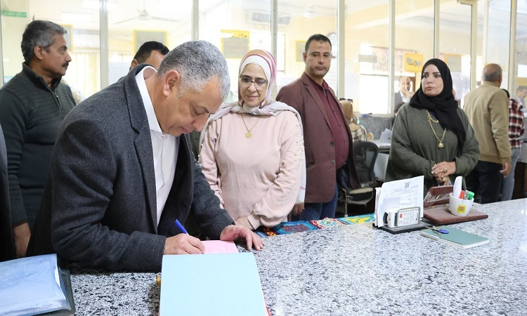 محافظ الإسماعيلية يتفقد المراكز التكنولوجية بمركز ومدينة الإسماعيلية و