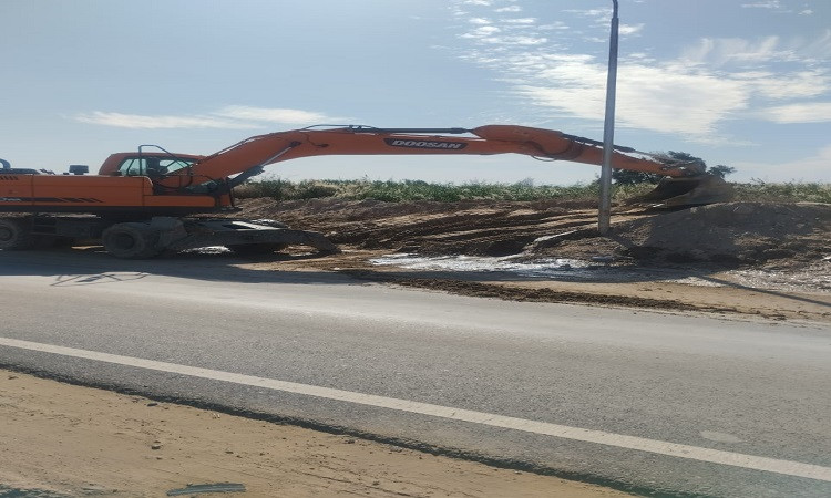 رئيس شركة مياه البحر الأحمر يتابع تنفيذ خط طرد 600