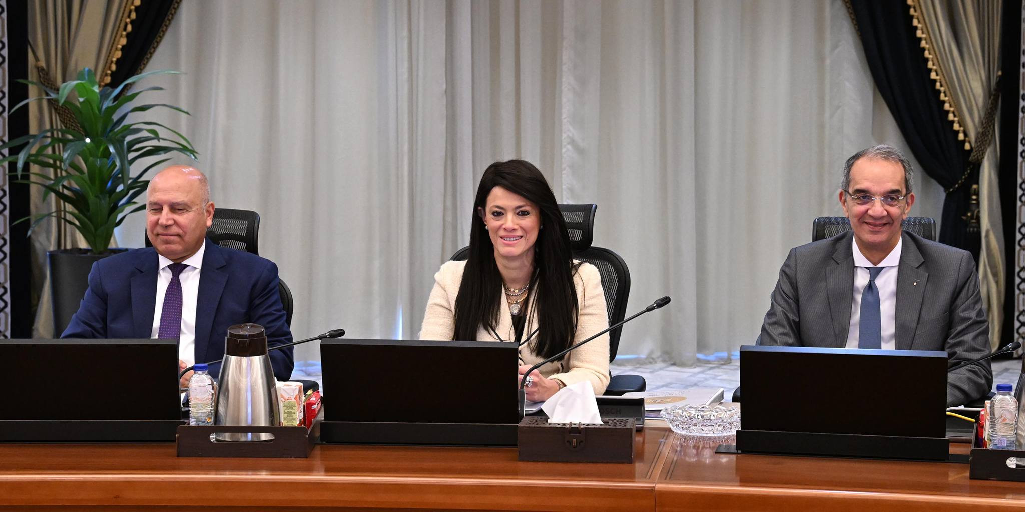 مجلس الوزراء