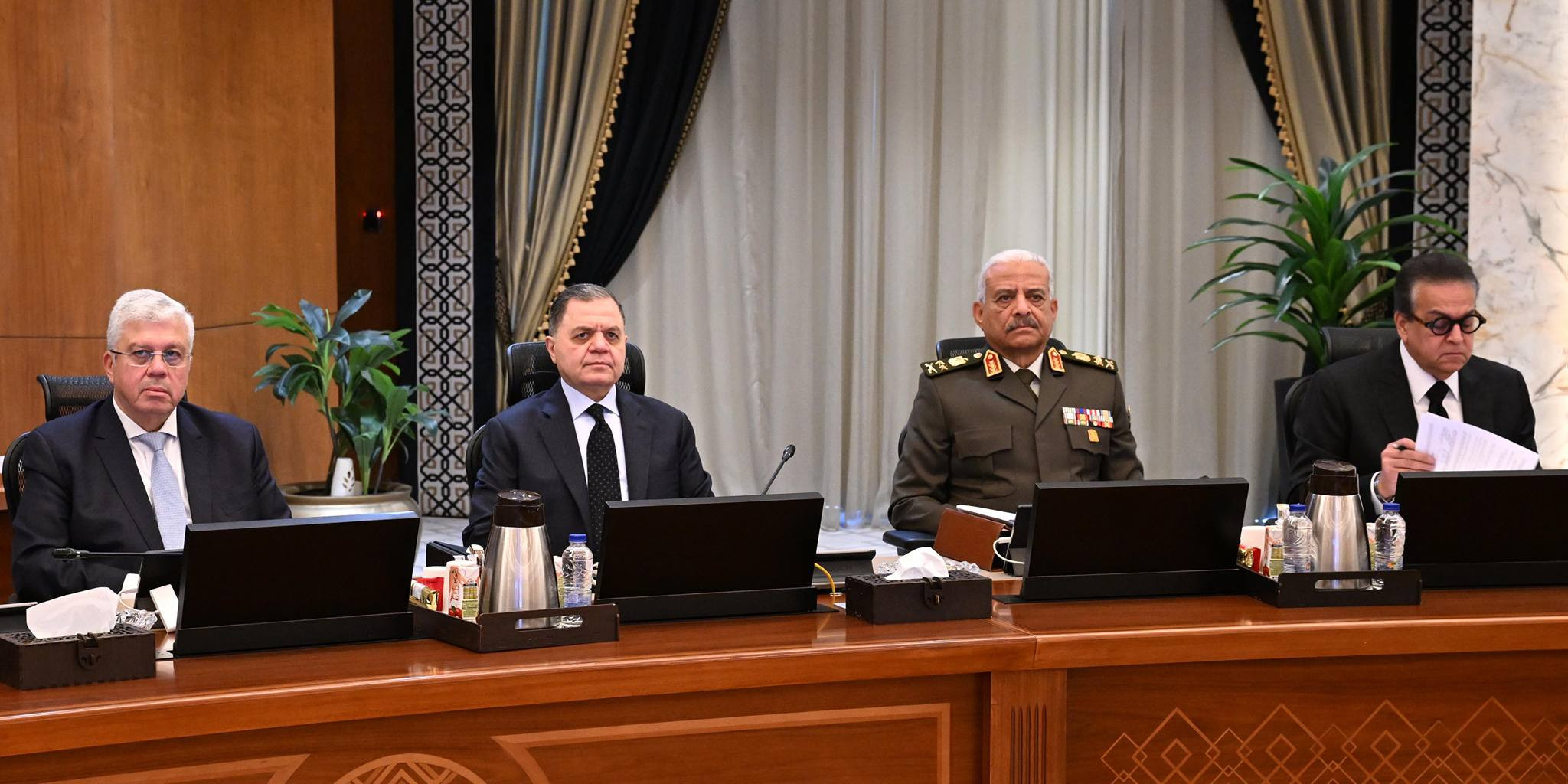 مجلس الوزراء