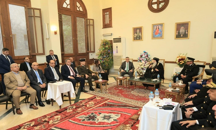 محافظ الجيزة يزورمطرانية أكتوبروأوسيم وشمال الجيزة للتهنئة بعيدالميلاد