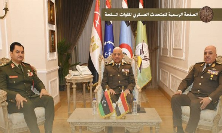 وزير الدفاع ورئيس الأركان