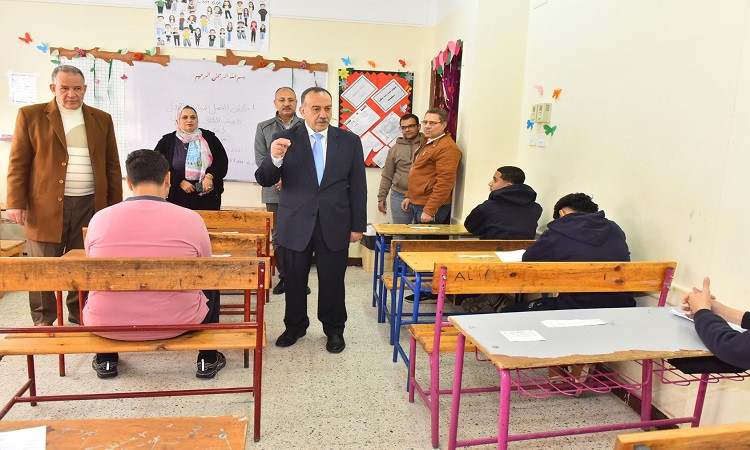 محافظ أسيوط يطمئن على انتظام امتحانات النقل ويوجه بتوفير بيئة آمنة&nbsp;