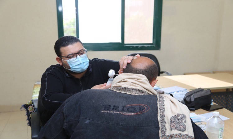 جامعة الفيوم تُنظم قافلة طبية شاملة بقرية العامرية