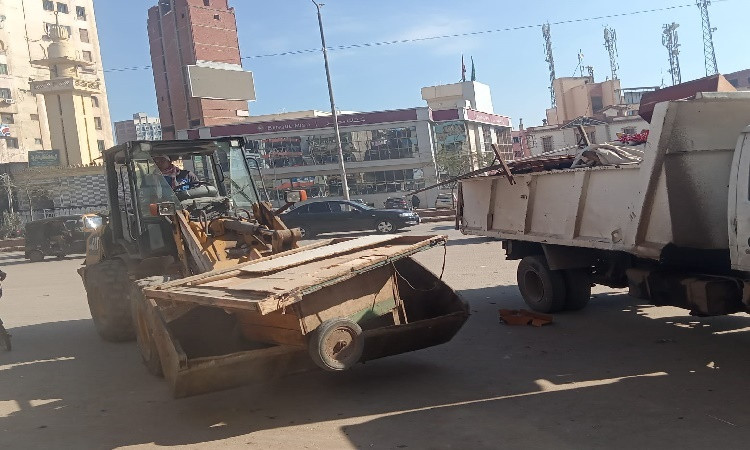 محافظة الغربية يقود حملة مكبرة لإزالة الإشغالات بالشارع المحلاوي