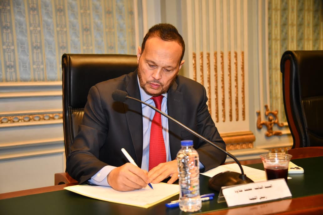 وزير التموين