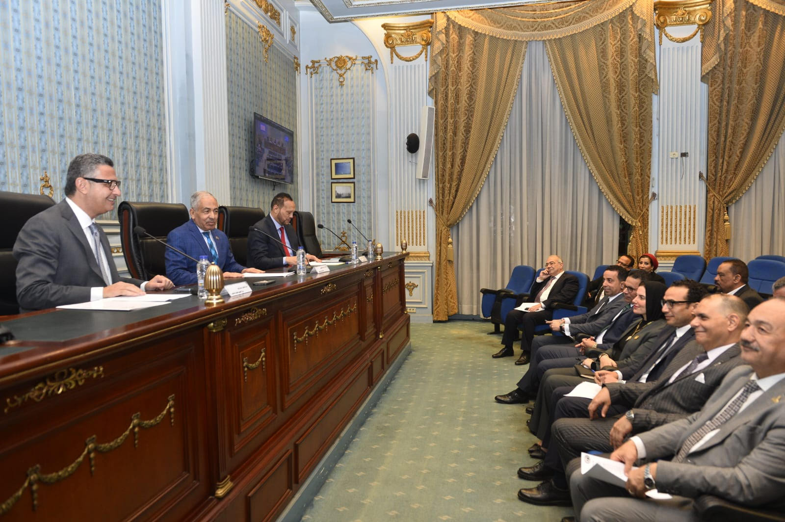 وزير التموين