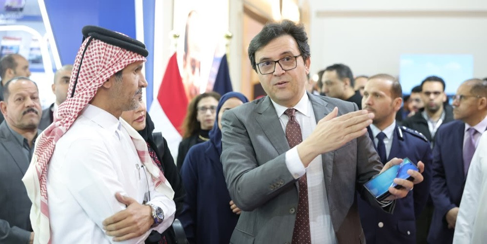 وزير الثقافة معرض الكتاب