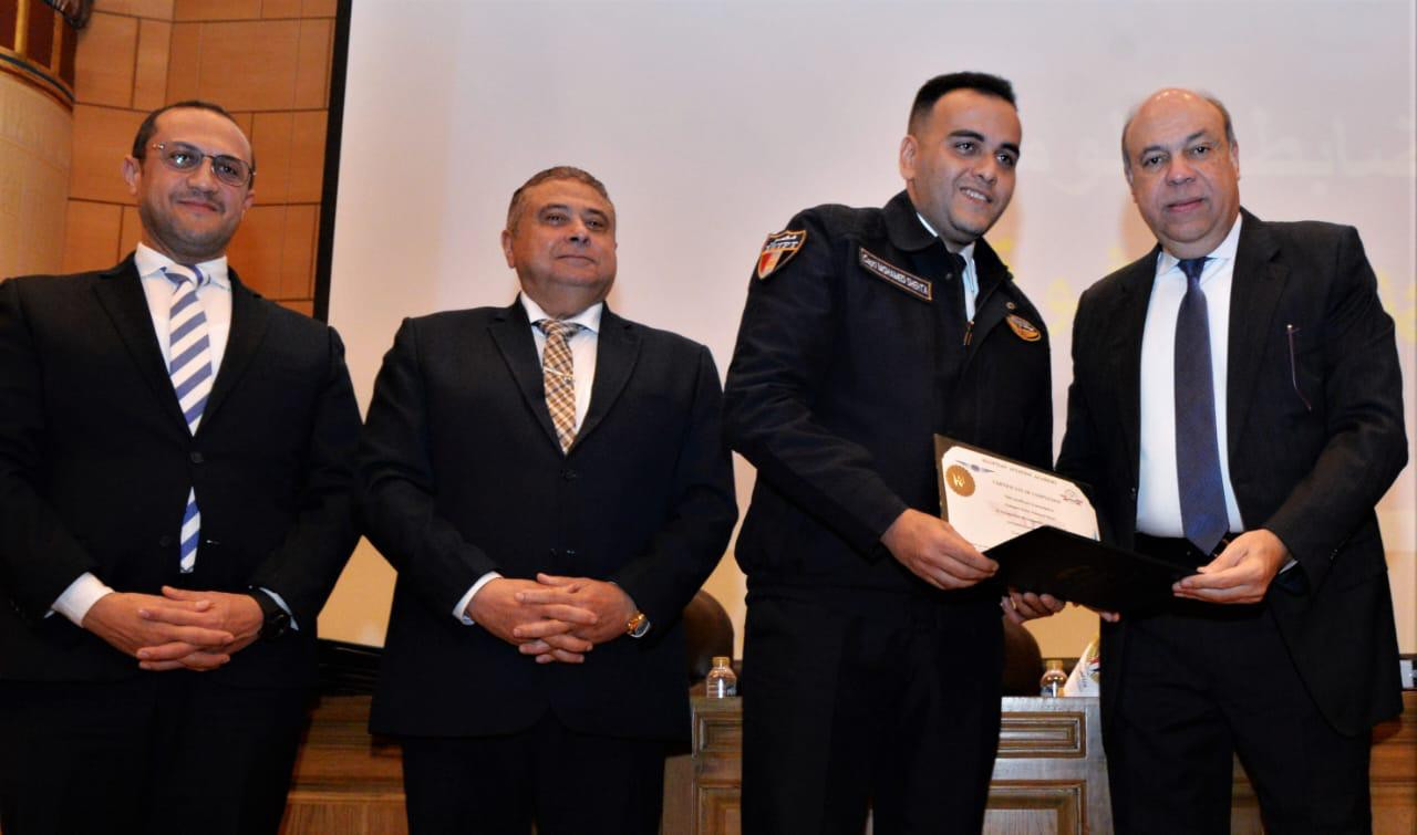 وزير الطيران