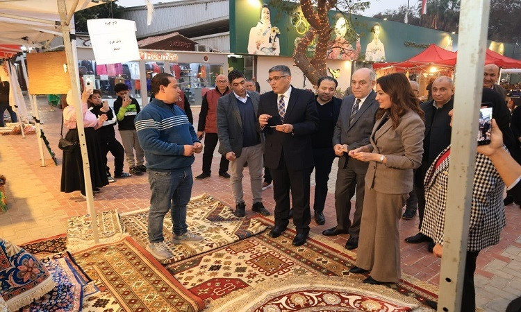 محافظ الجيزة: دعم الحرف اليدوية والأسر المنتجة أولوية لتحقيق التمكين