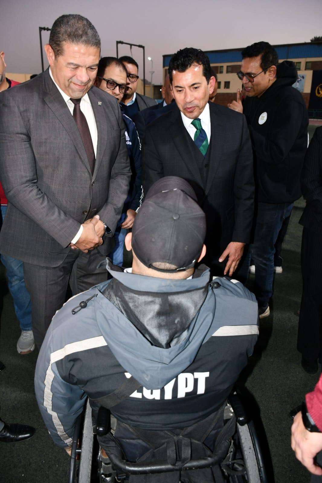 وزير الشباب والرياضة