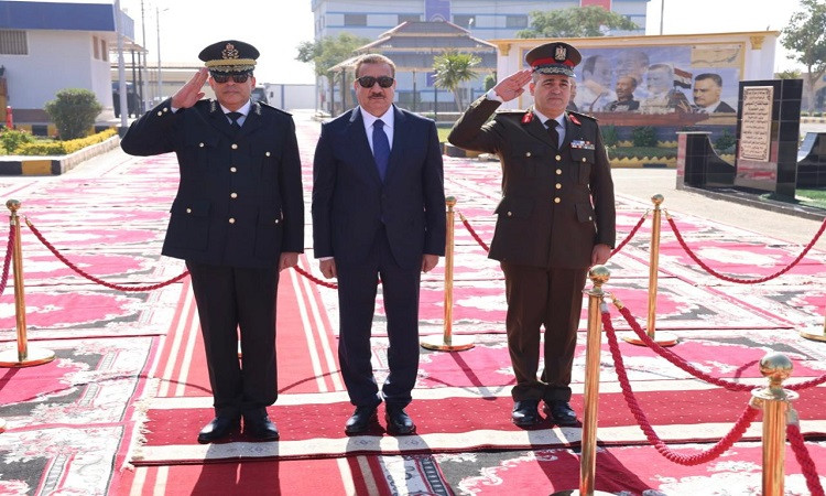 محافظ المنوفية يضع إكليل الزهورعلى النصب التذكاري لشهداء الشرطة