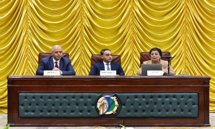 لمناقشة الخطة لاستراتيجية الوطنية للسكان