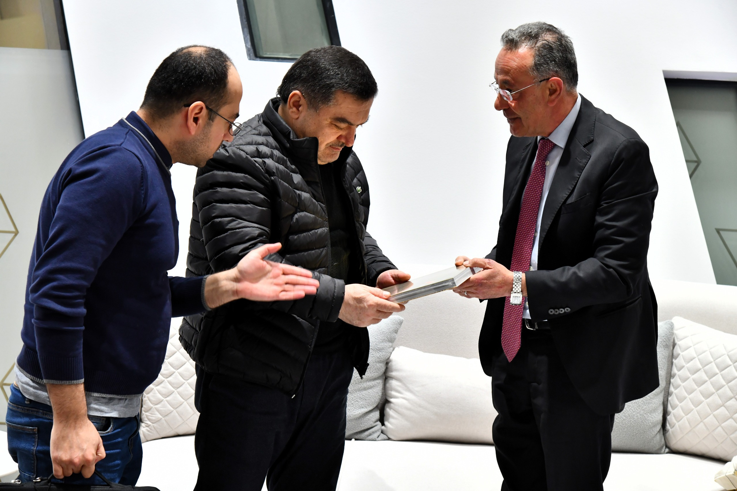 نائب وزير الخارجية الأمريكي ونظيره الطاجيكستاني