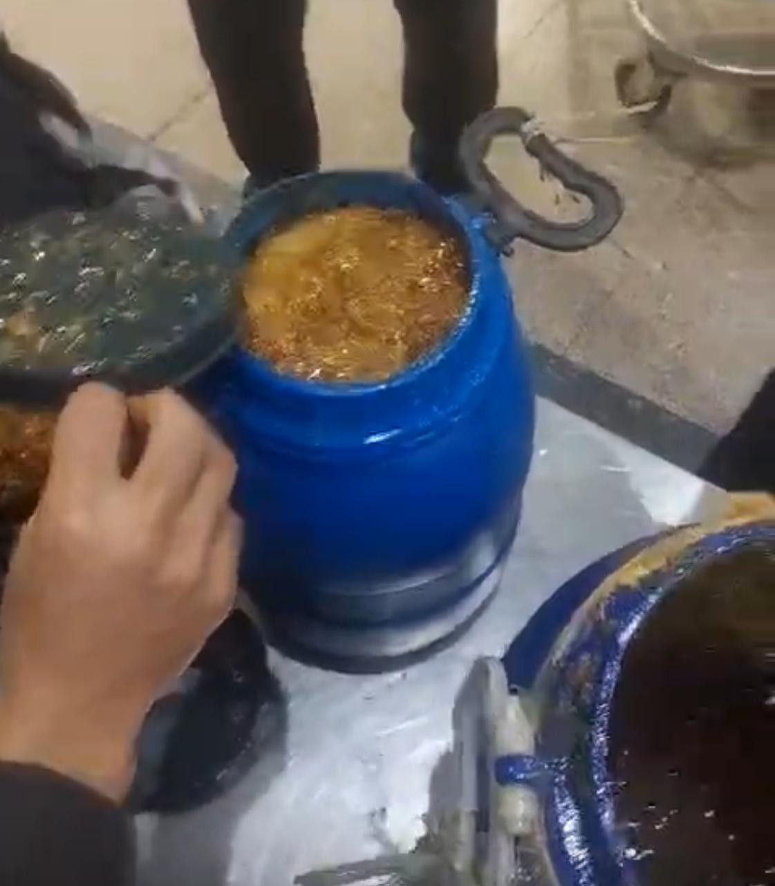 مخدرات داخل عبوات عسل