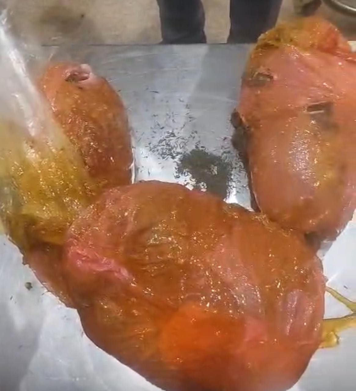 مخدرات داخل عبوات عسل