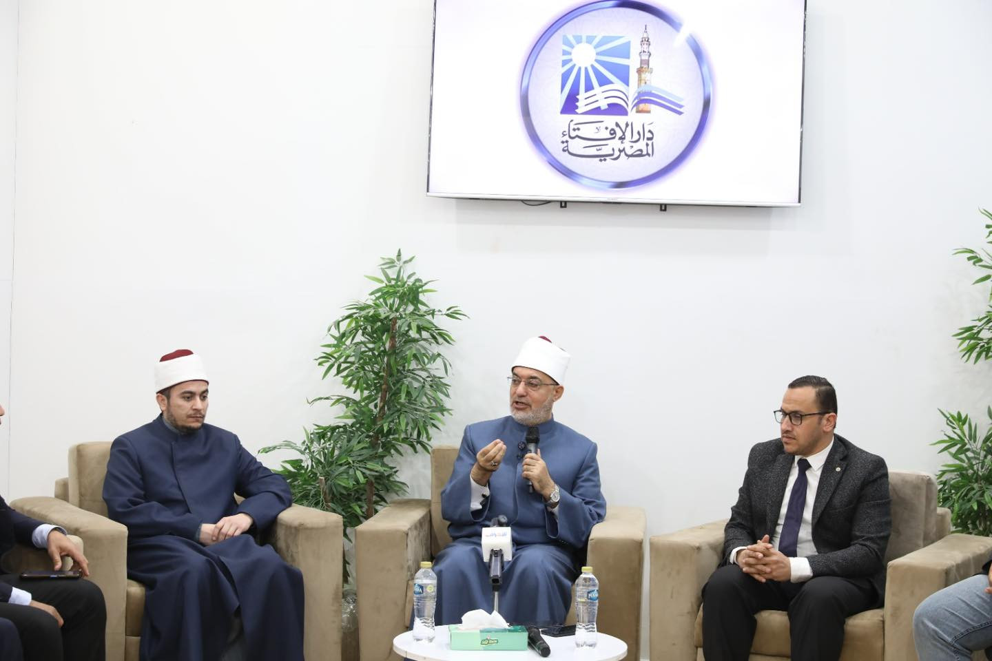 مفتي الجمهورية : نجاح دار الإفتاء في معرض الكتاب ثمرة شراكة مع الإعلام