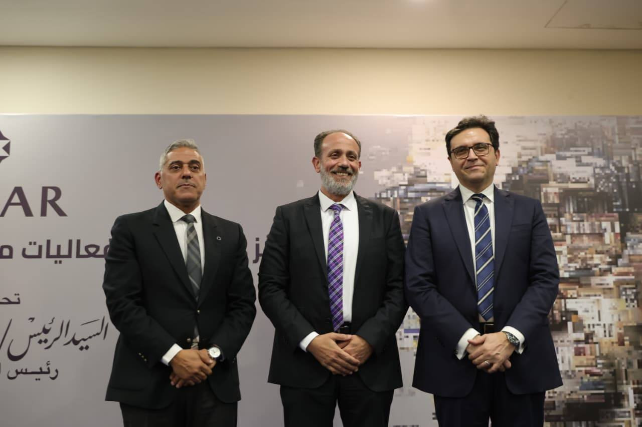 هنو يكرم الحاصلين على جوائز التميز بالدورة الـ 57 لمعرض القاهرة الدولي