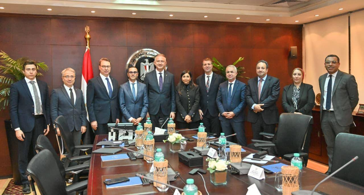 وزير الاستثمار