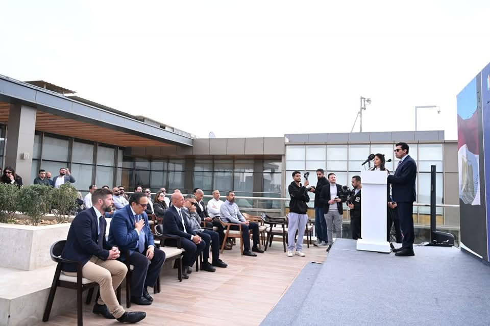 وزير الشباب والرياضة