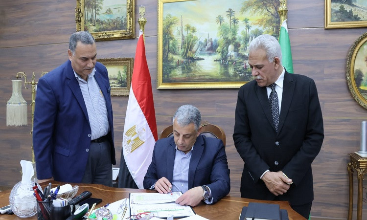 محافظ الإسماعيلية يعتمد نتيجة الفصل الدراسي الأول للشهادة الإعدادية