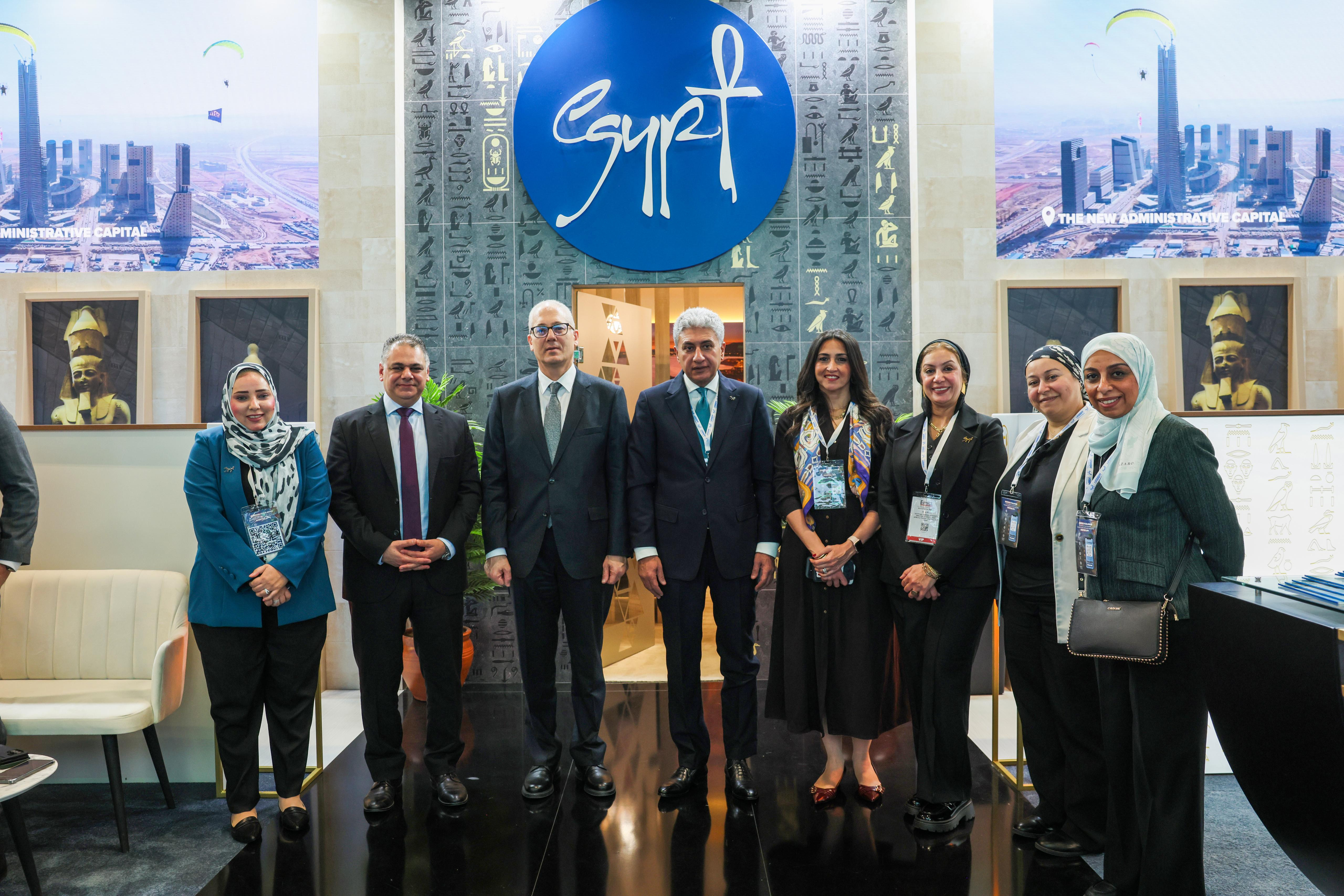 وزير السياحة