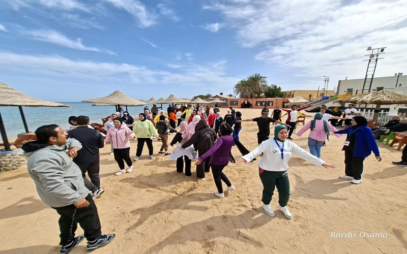 انطلاق القمة الشبابية الخامسة 