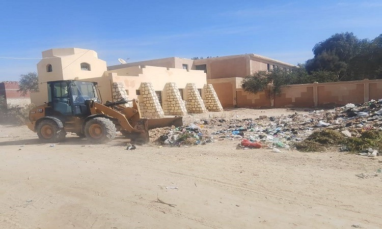 تكثيف حملات النظافة وصيانة الإنارة وتمهيد الطرق بالفيوم