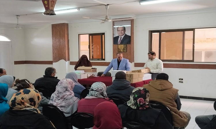 تسليم 1550 فيزا &laquo;تكافل وكرامة&raquo; و1164 كارت خدمات