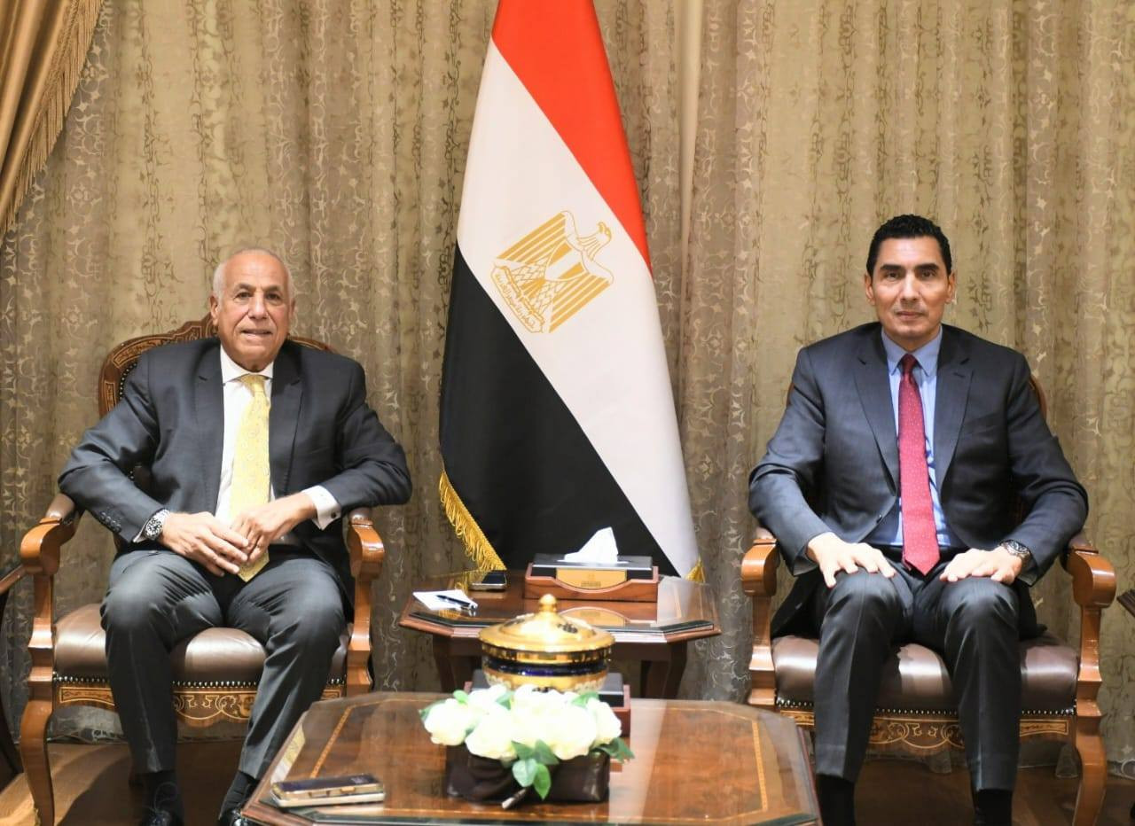 وزير الشباب والرياضة