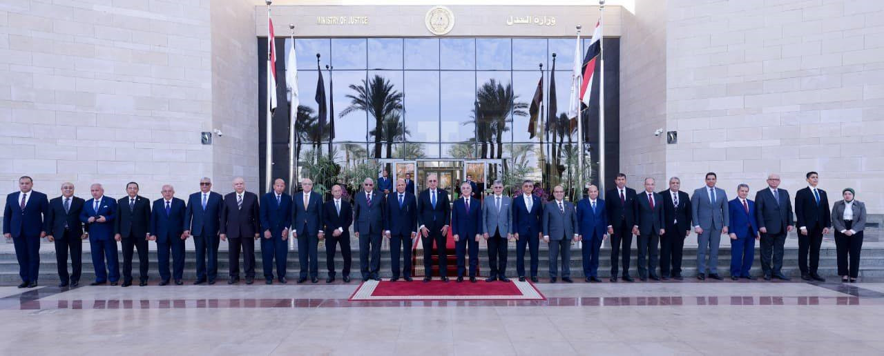 وزير العدل ومجلس القضاء الأعلى