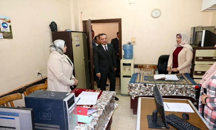 محافظ المنوفية يتفقد انتظام سير العمل داخل إدارات الديوان العام