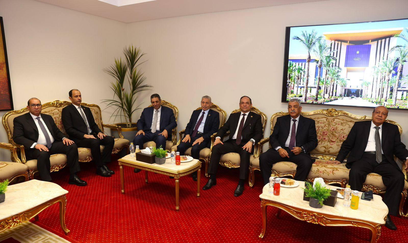 وزير العدل يستقبل رئيس هيئة النيابة الإدارية&lrm;