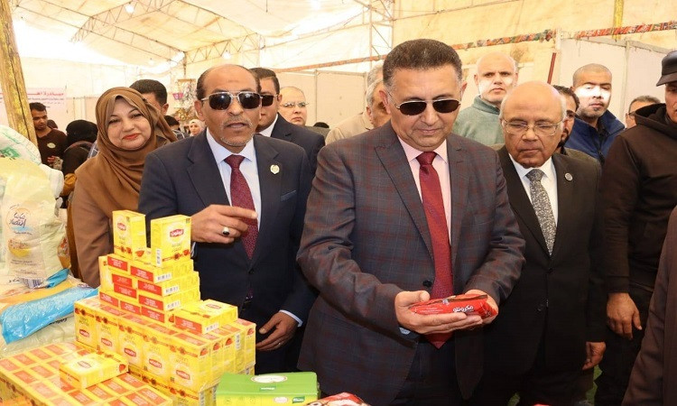 محافظ القليوبية يفتتح 3 معارض &laquo;أهلاً رمضان&raquo; بالخانكة وشبرا والقناطر