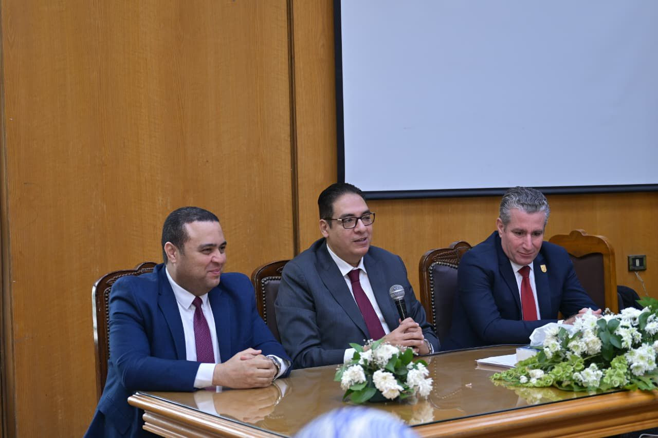 جامعة القاهرة