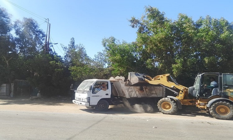 حملات مكثفة للنظافة ورفع الإشغالات بمركز ومدينة سنورس بالفيوم