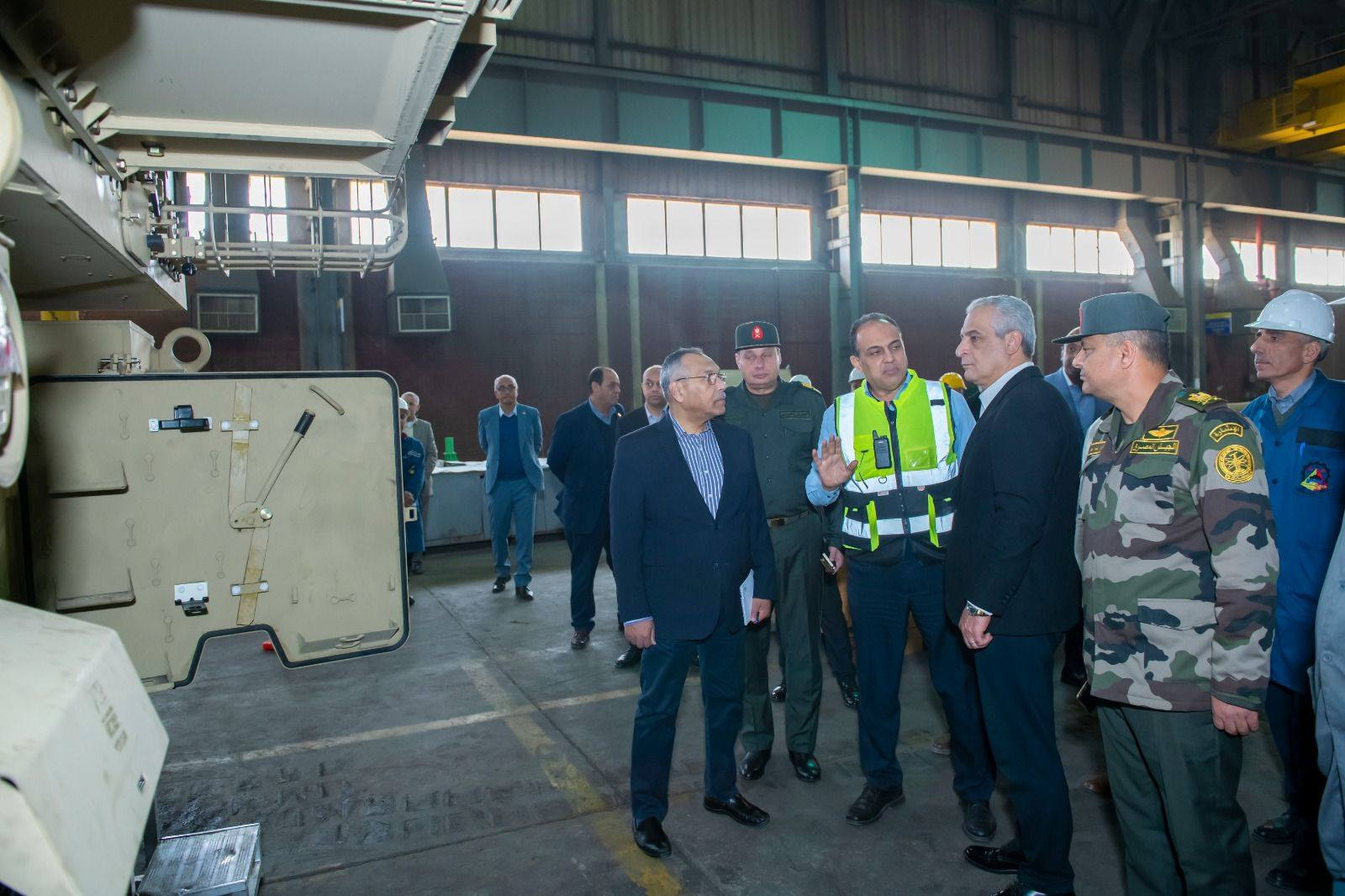 وزير الإنتاج الحربي