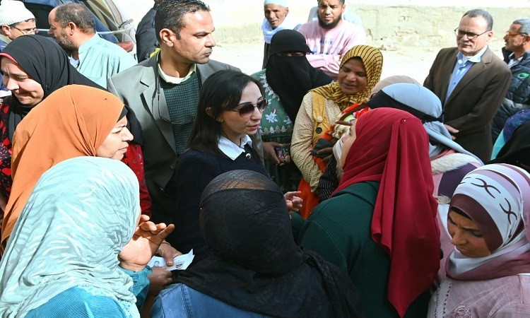 محافظ البحيرة تتفقد مكتب البريد بسيدى غازى خلال جولة ميدانية مفاجئة