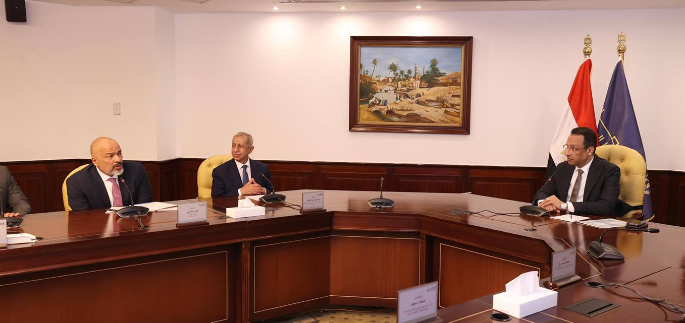 وزير الاتصالات