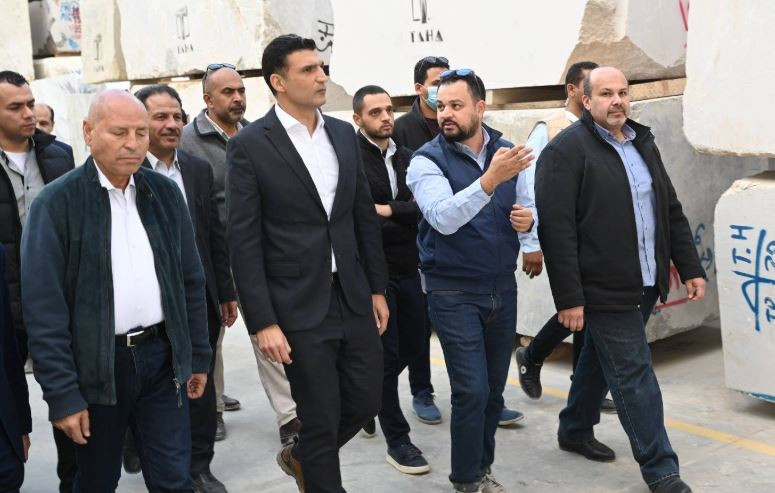 وزير الصناعة