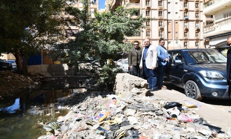 وإصلاح هبوط أرضي بميدان عبد المنعم ر