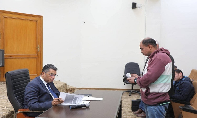 محافظ البحر الأحمر يعقد أول لقاء جماهيري ويؤكد: مشكلاتكم محل اهتمامي