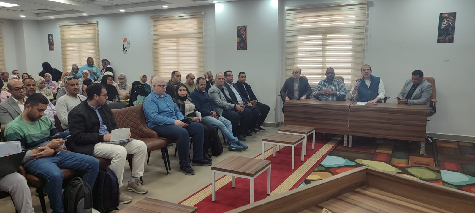 نائب وزير الصحة يتفقد منشآت أسوان ميدانيًا