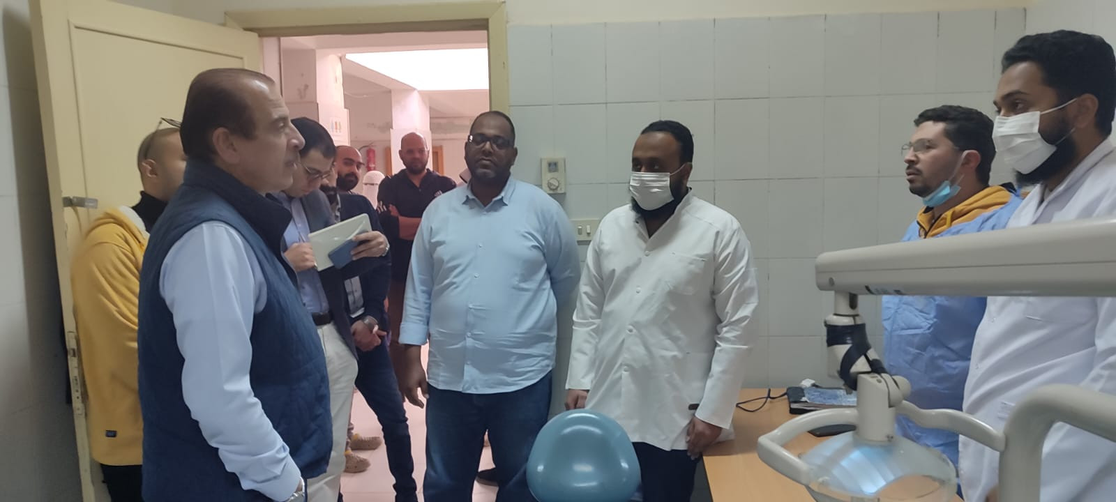 نائب وزير الصحة يتفقد منشآت أسوان ميدانيًا