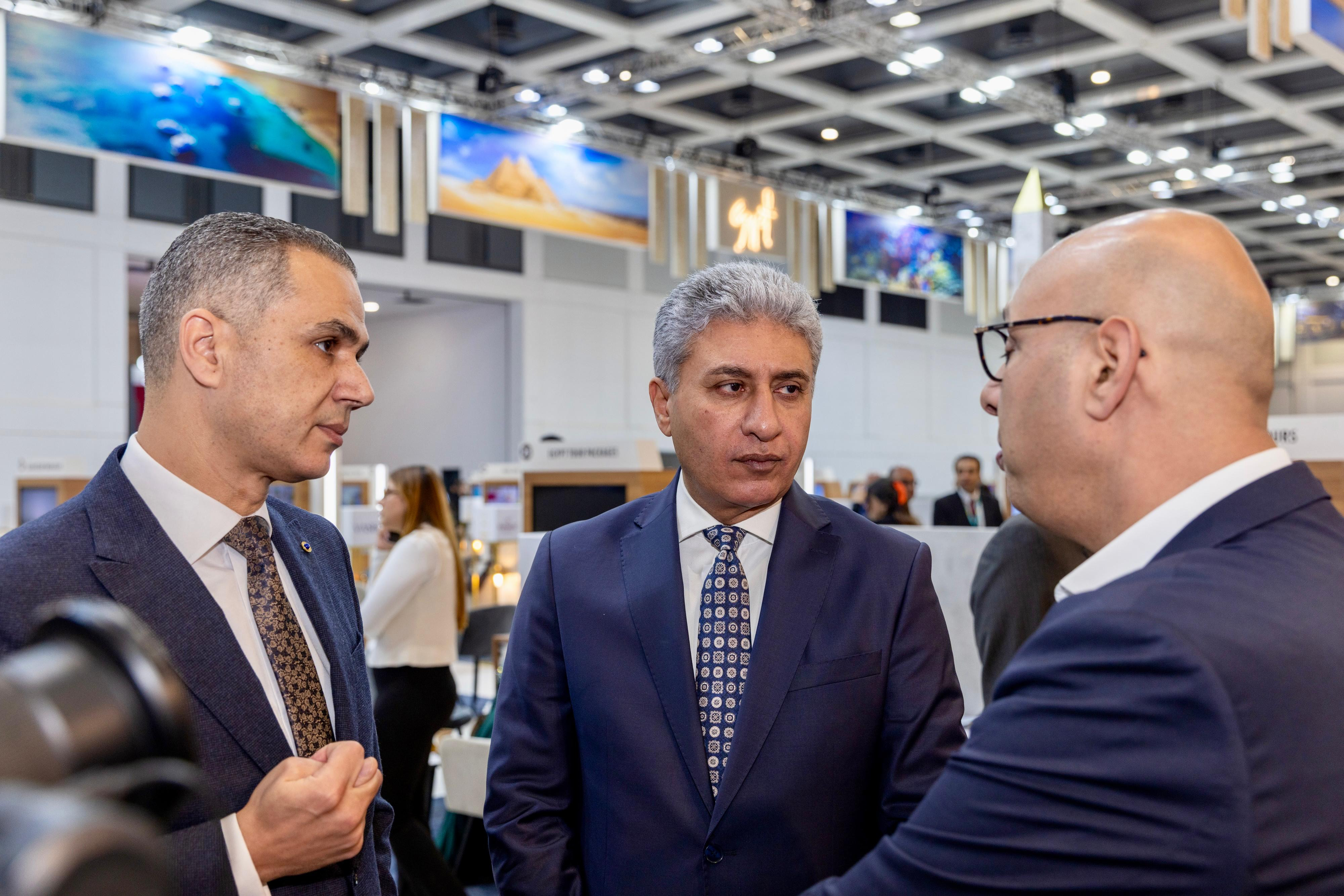 وزير السياحة والآثار يفتتح الجناح المصري المُشارك في فعاليات بورصة بر