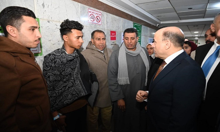 محافظ الغربية يفتتح قسم القسطرة القلبية بمستشفى زفتى العام