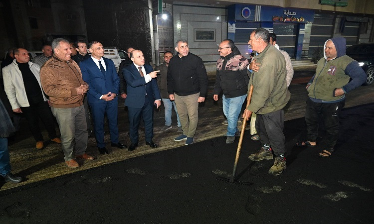 محافظ الغربية: يتابع الأعمال النهائية لرصف طريق المعامل بقرية حبيش