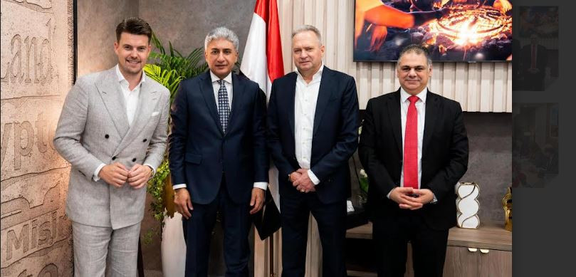 وزير السياحة