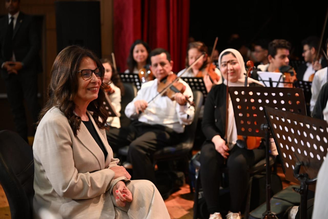 وزيرة الثقافة